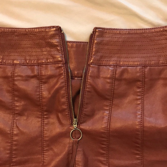 HD in Paris Vegan Leather Skater Skirt - Picture 7 of 8